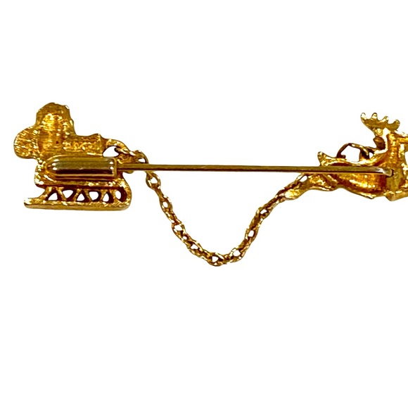 1980’s AVON Santa Sleigh and Reindeer Shaped Gold Tone Pin Scarf Pin Tie Tack - Picture 2 of 6